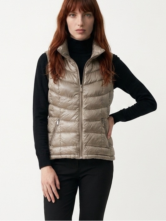 Calvin Klein Women's Silver Puffer Vest Size M Full-Zip Quilted Mock Neck